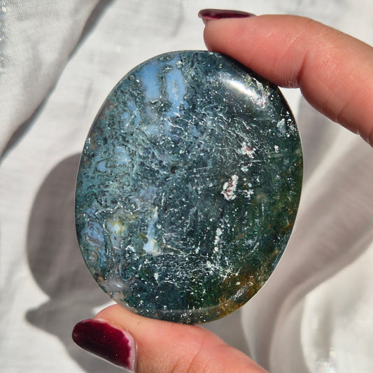 Moss agate flat palm 205