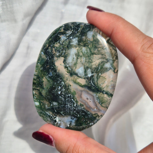Moss agate flat palm 206
