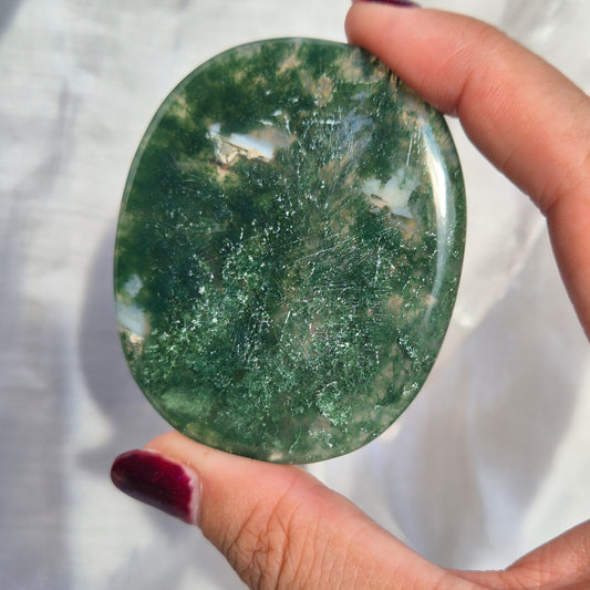 Moss agate flat palm 209
