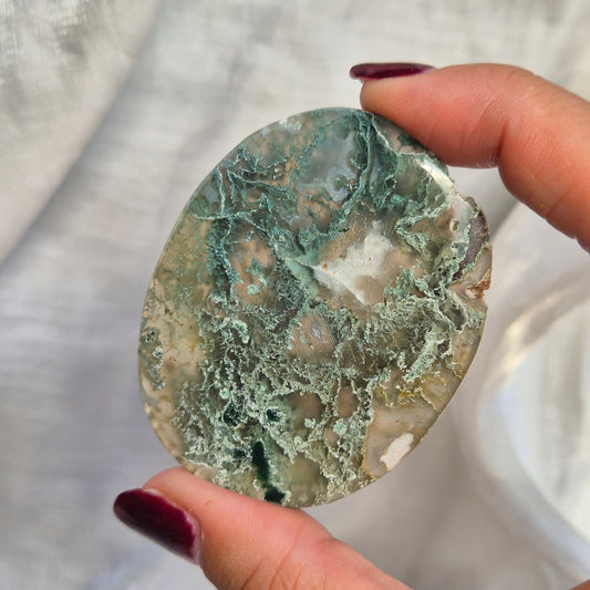Moss agate flat palm 213