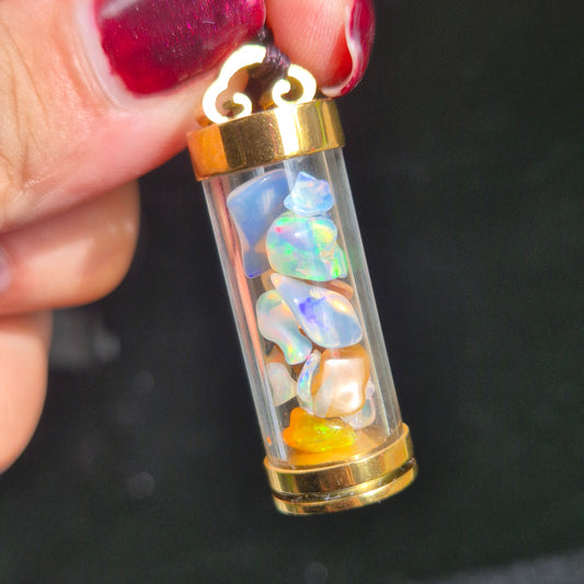 Opal necklace 1