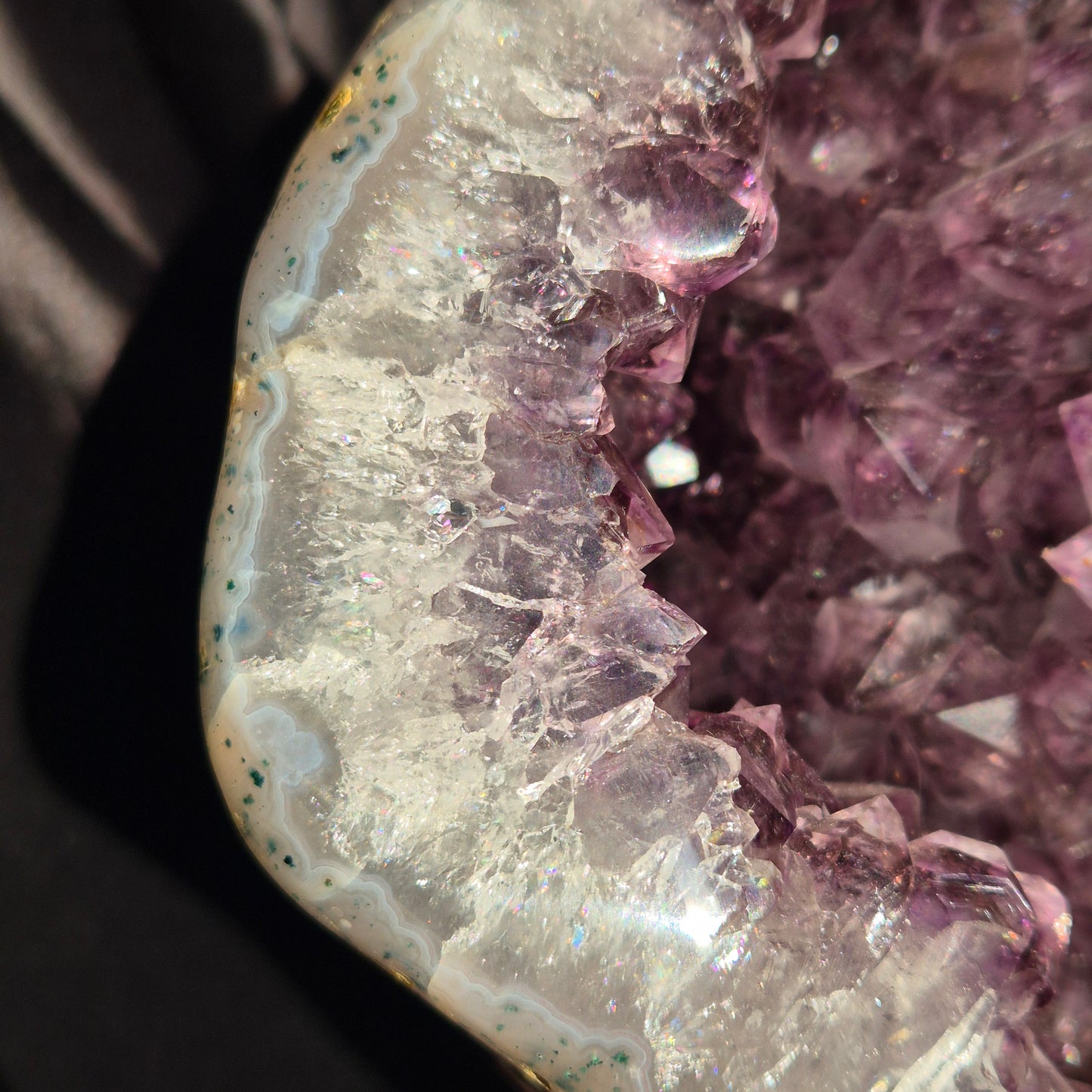 Amethist on stand 19