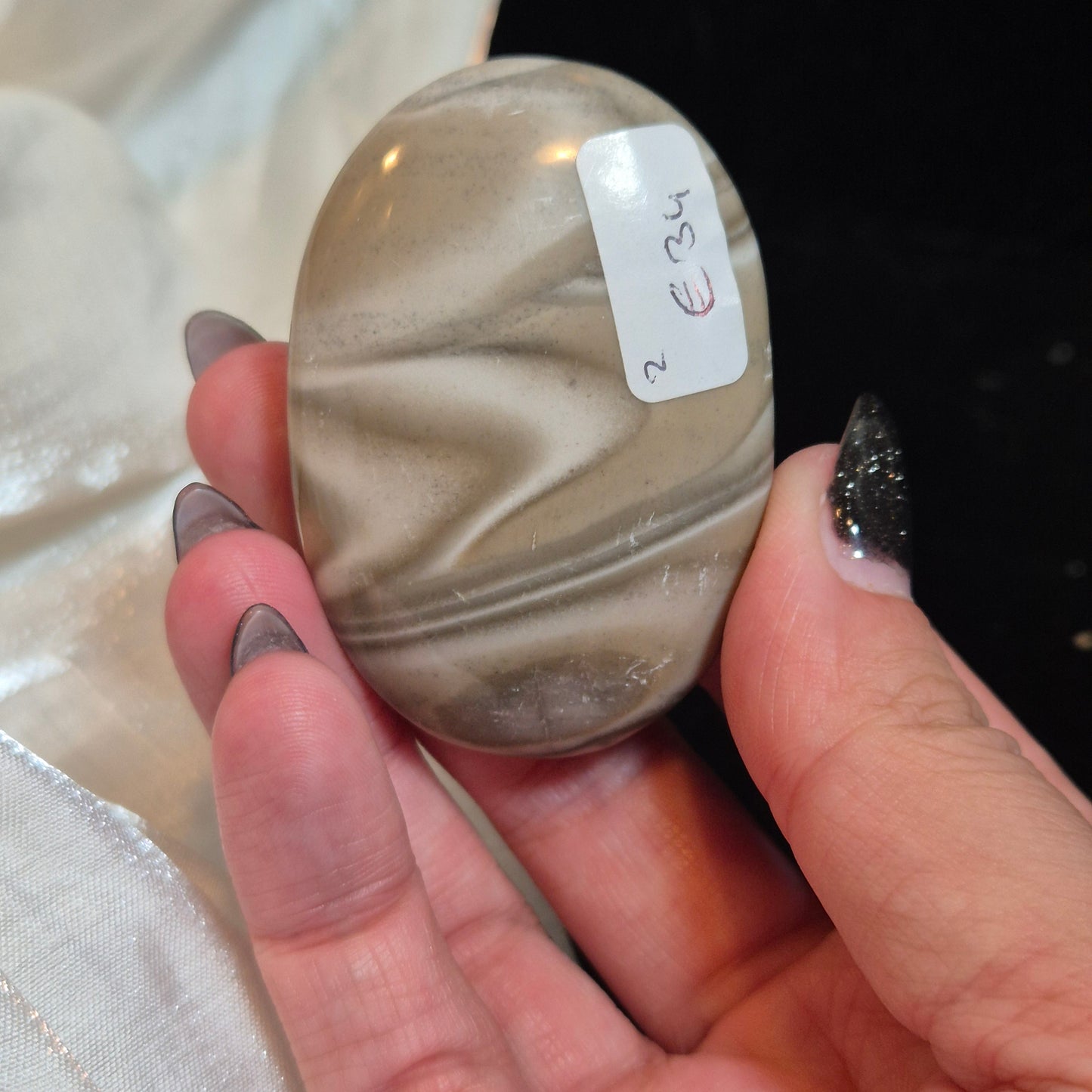 Polish flint palmstone 2