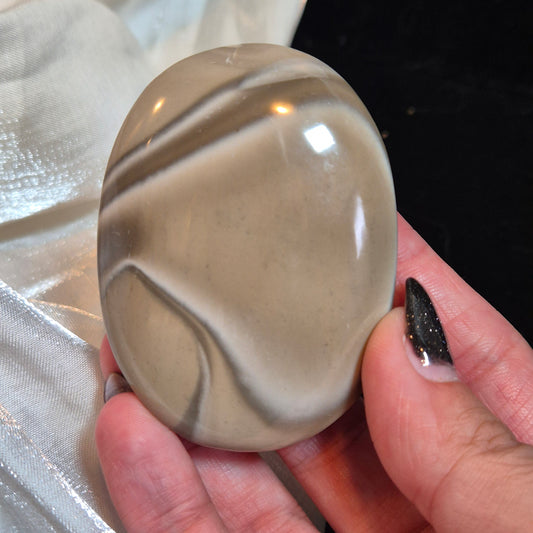 Polish flint palmstone 5