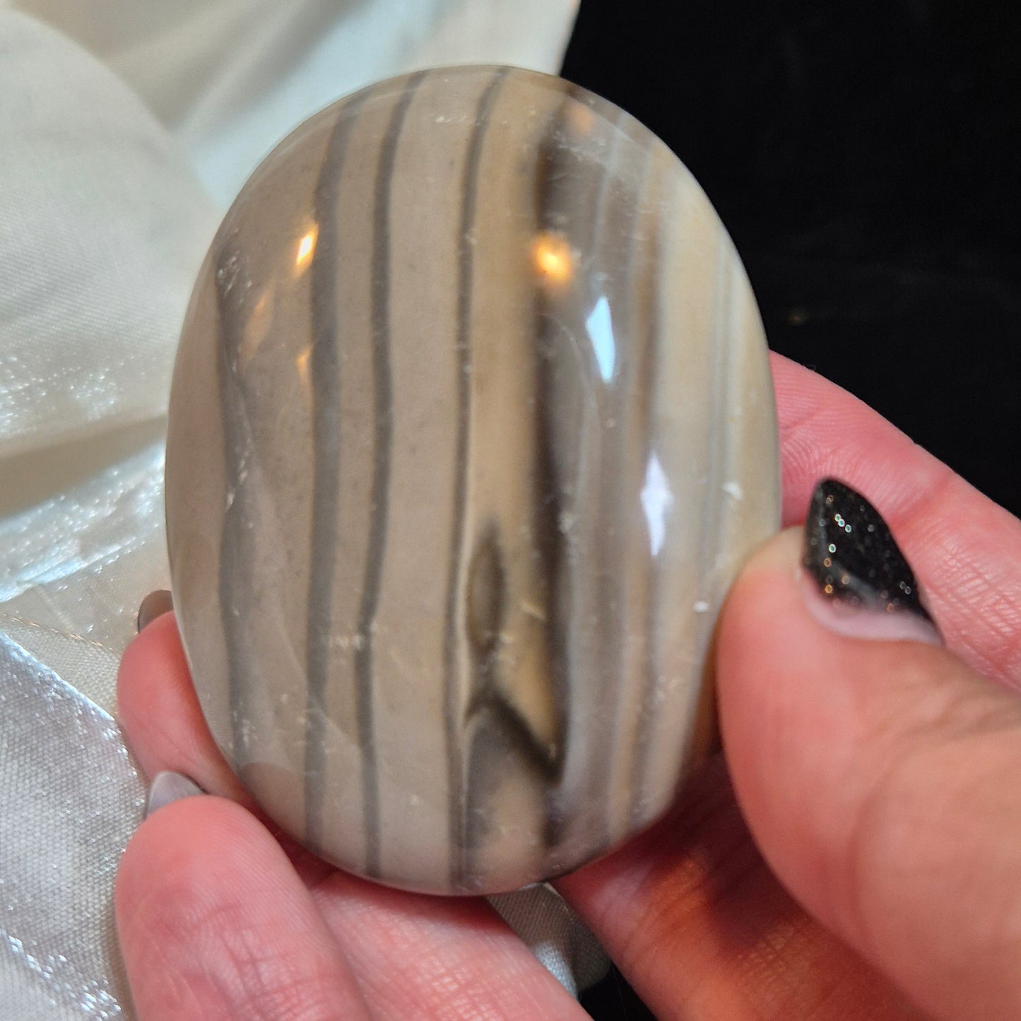 Polish flint palmstone 6