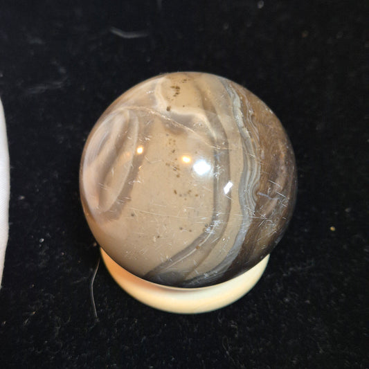 Polish flint sphere 7