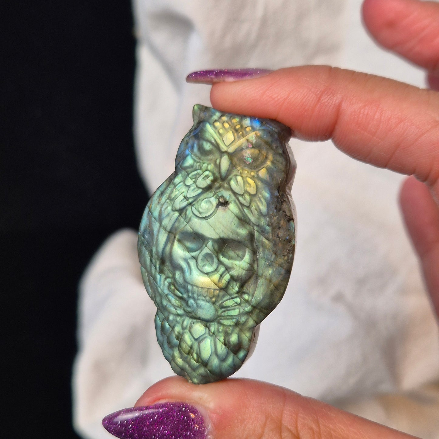 Labradorite skull with owl 2