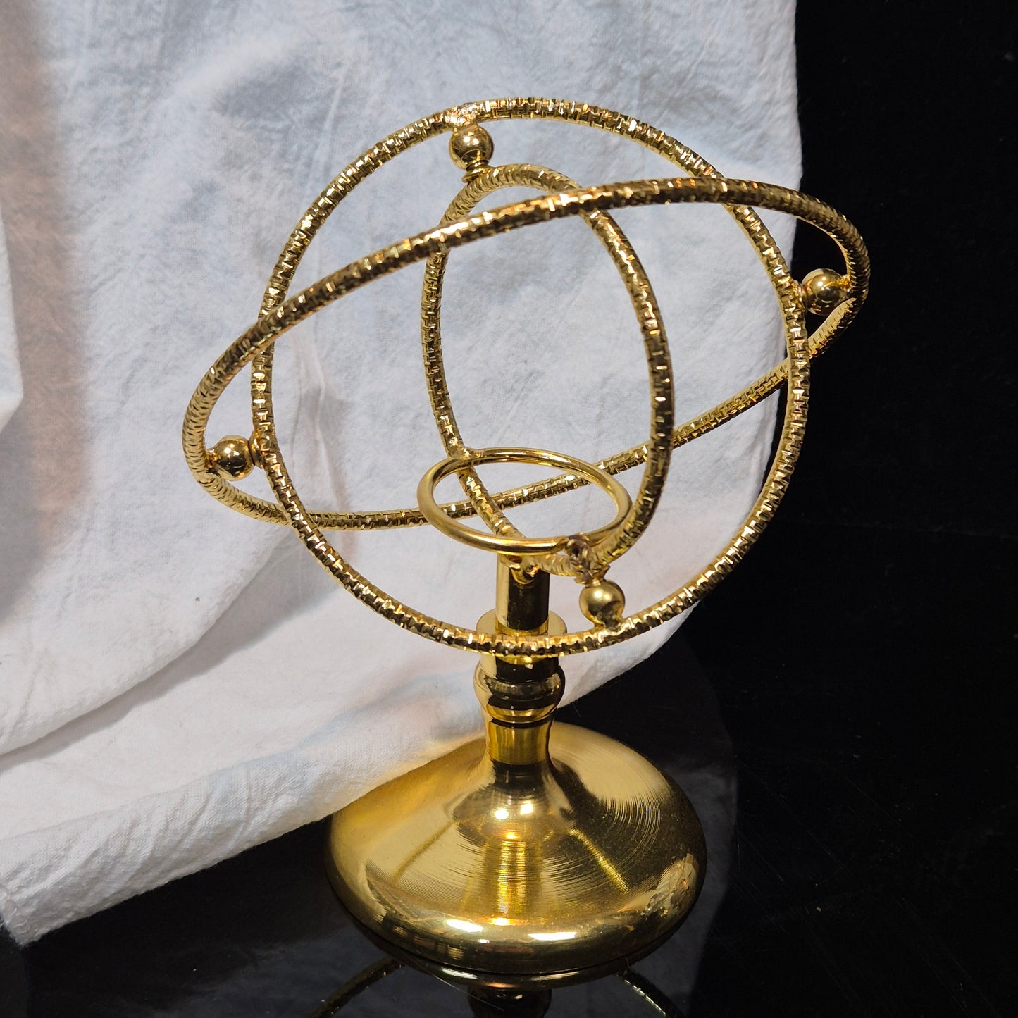 sphereholder universe gold