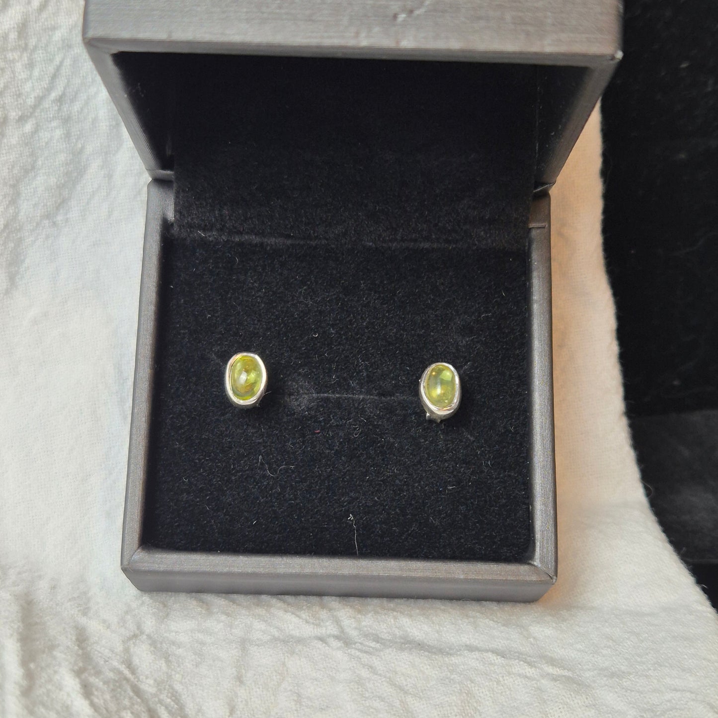 Peridot studs