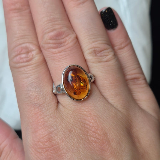 Flower amber ring 2