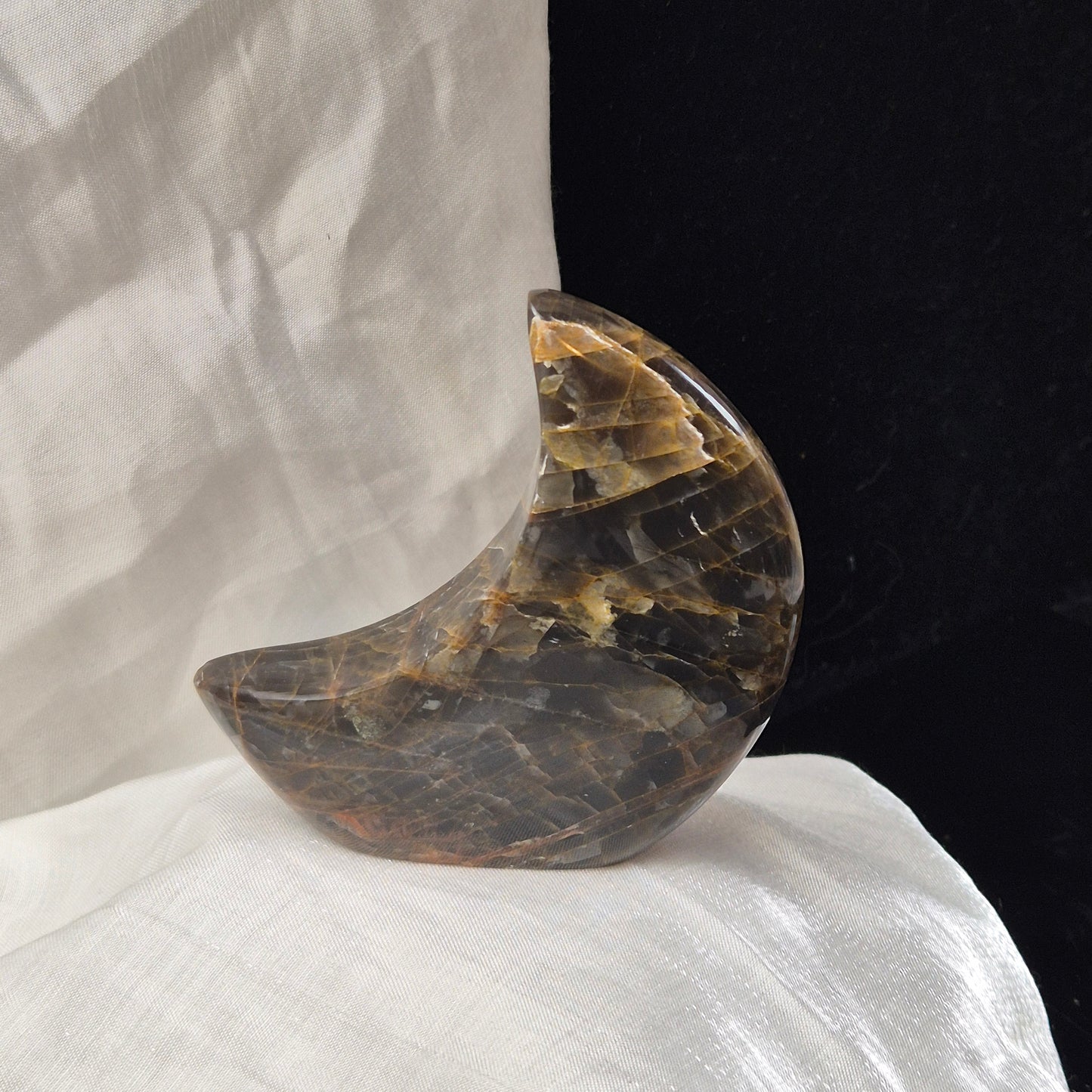 Black  moonstone moon 552