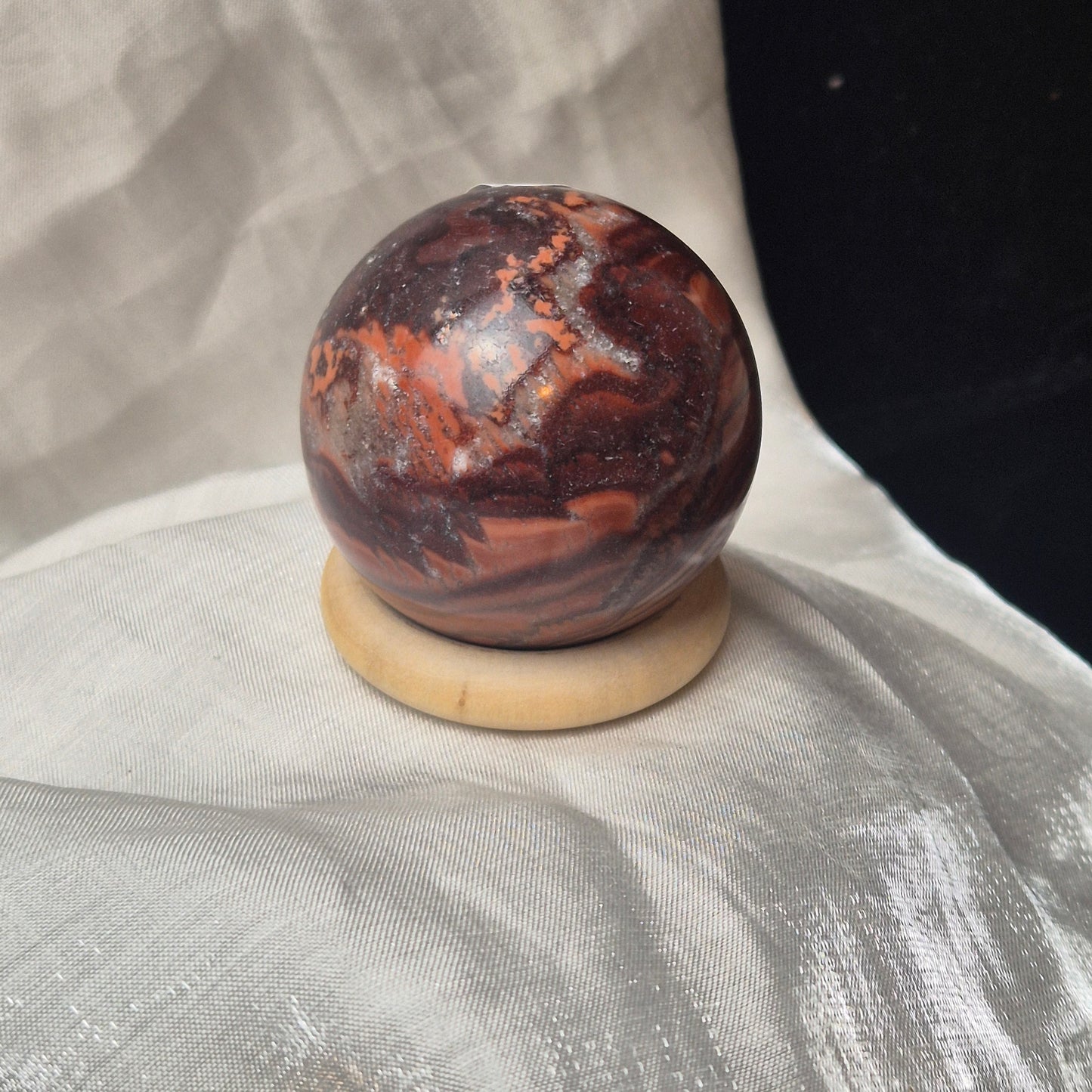 Wave dolomite sphere 1