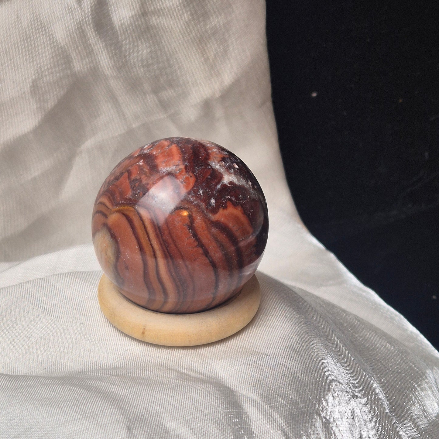 Wave dolomite sphere 5