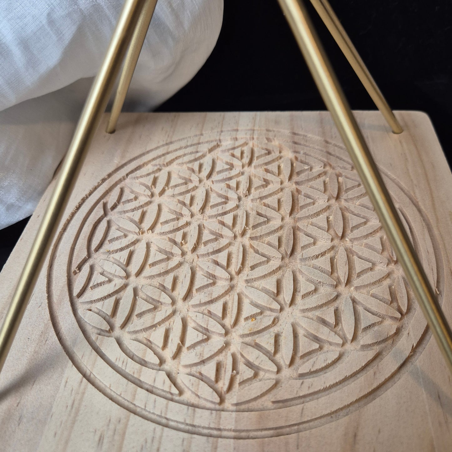 Flower of life piramide with clear quarts vogel