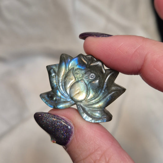 labradorite lotus amulet