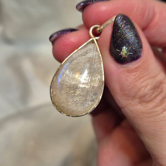 Tanzania moonstone pendant 22