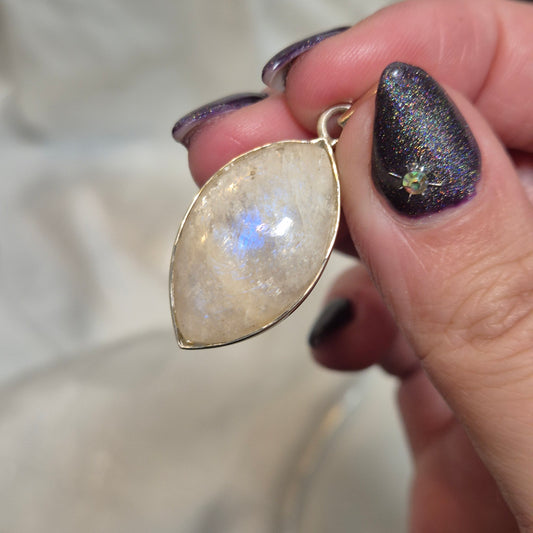 Tanzania moonstone pendant 26
