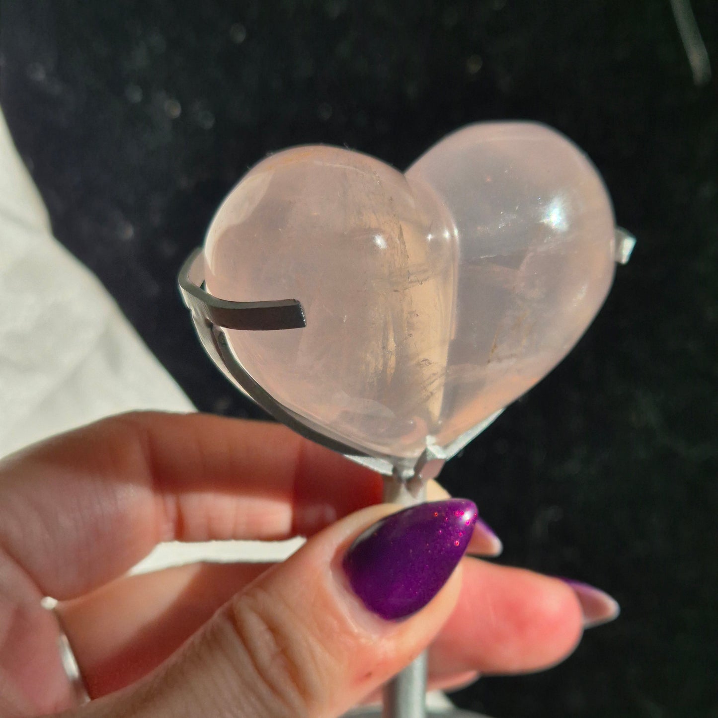 Rosequarts heart on stand 2