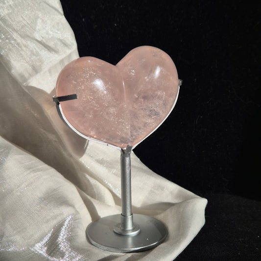 Rosequarts heart on stand 6