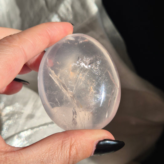 Gemmy rosequarts palmstone 12