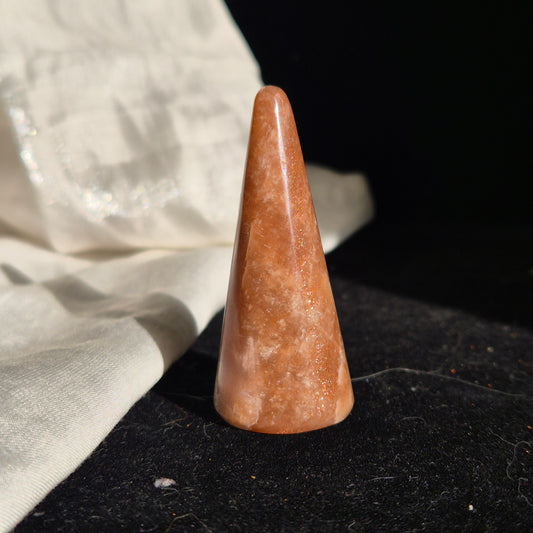 peach moonstone ringholder 11