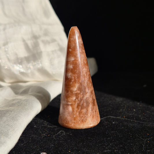 peach moonstone ringholder 13