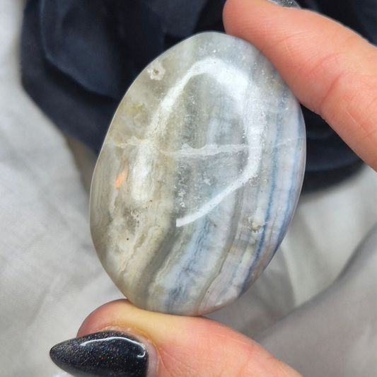 Blue Sheelite palmstone 6