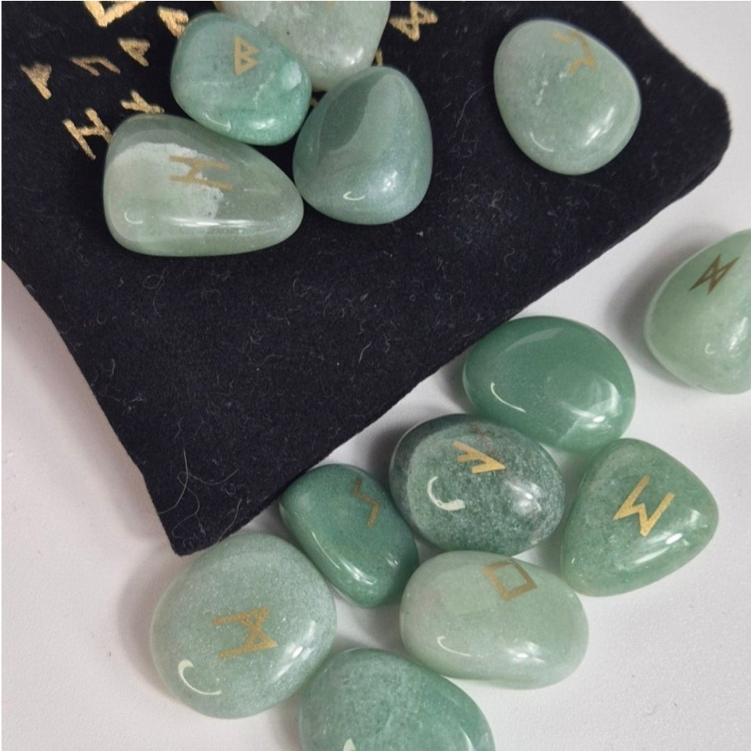 Green aventurine runeset