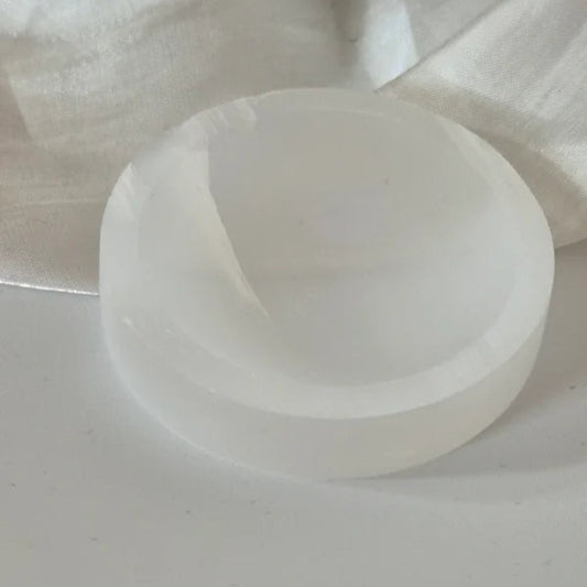 Selenite trinket dish / sphereholder