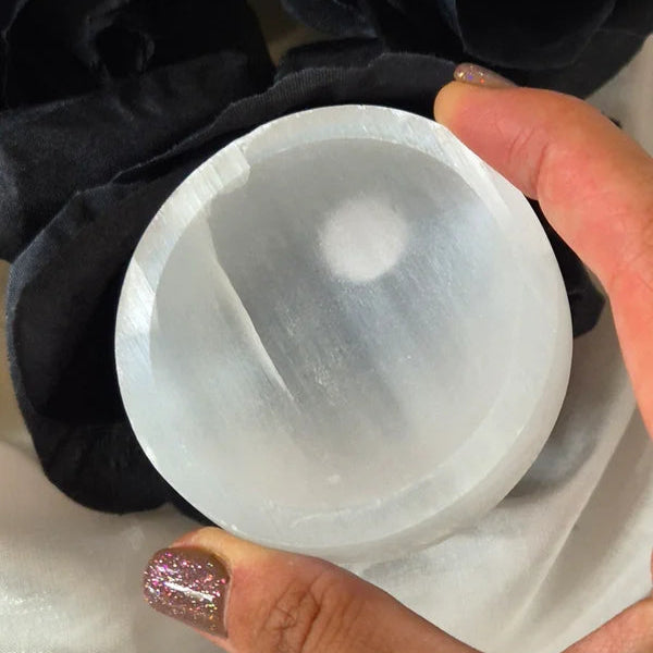 Selenite trinket dish / sphereholder
