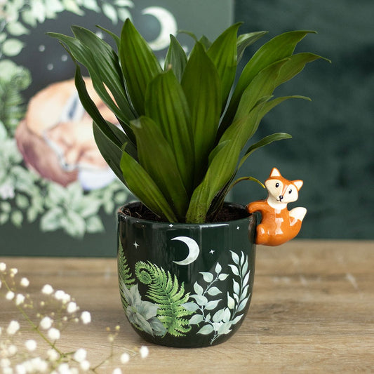 Plant pot with fox