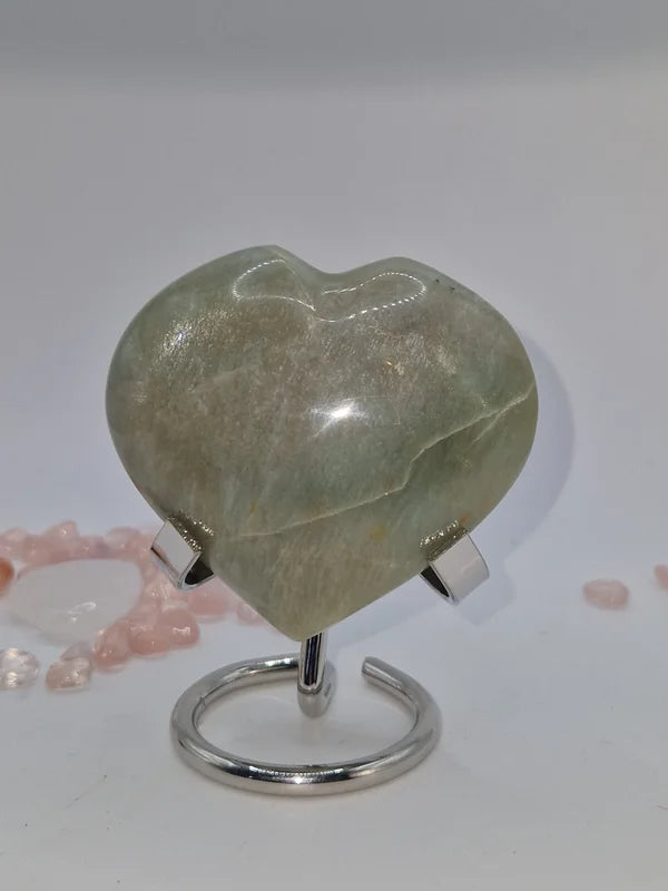 Heart stand silver small