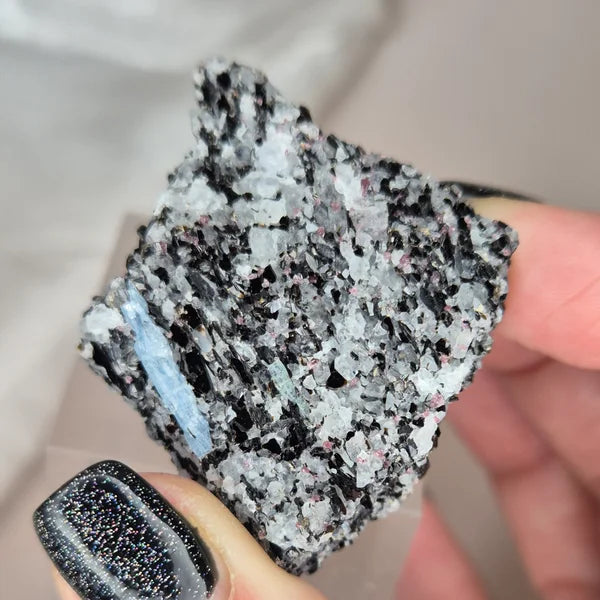 Kyanite / Garnet 2