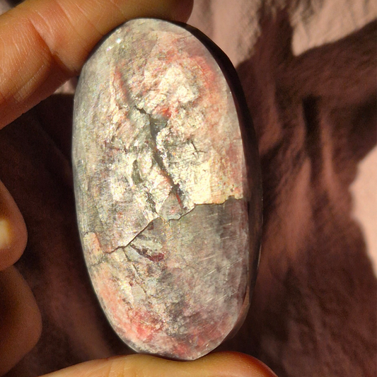 Purple mica palmstone 9