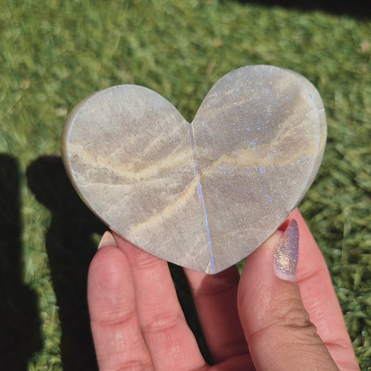 white moonstone 3d heart 290