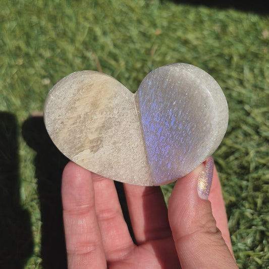 White moonstone 3d heart 292