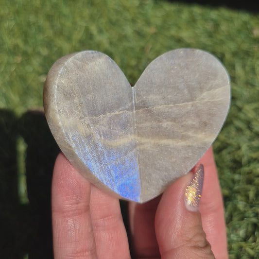 White moonstone 3d heart 297