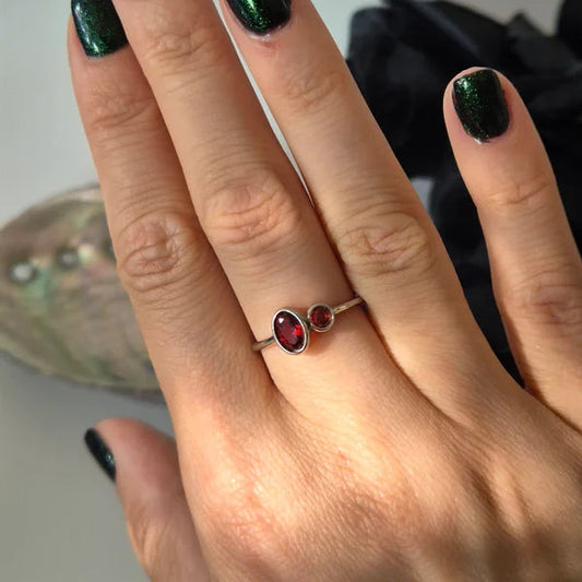 Garnet ring double