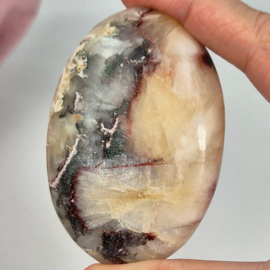 Stilbite / Red Heulandite palmstone 4