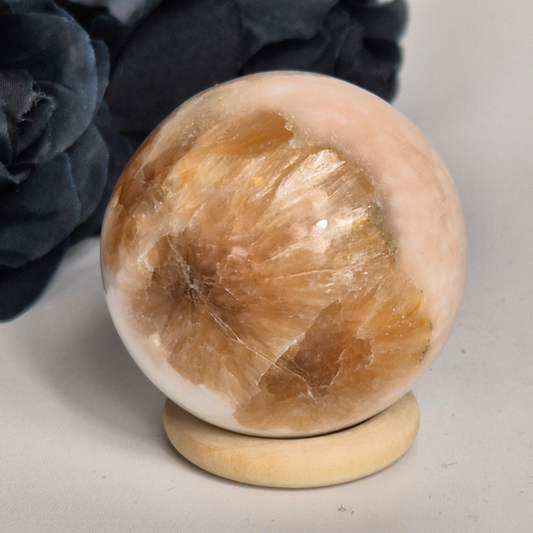 Stilbite / scolecite sphere 3